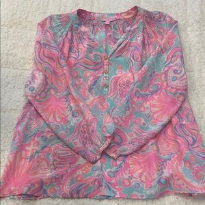 Lily Pulitzer Elsa 100% silk printed top. Size L. No stains.